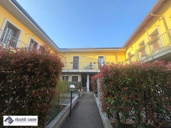 casa indipendente in vendita a Seregno