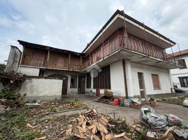 casa indipendente in vendita a Seregno