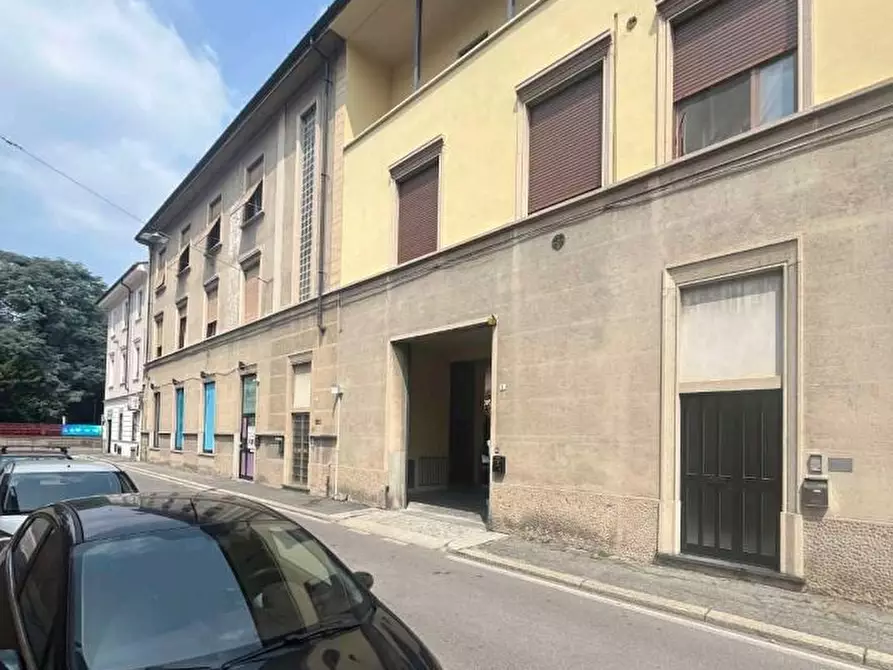 locale di sgombero in vendita a Seregno