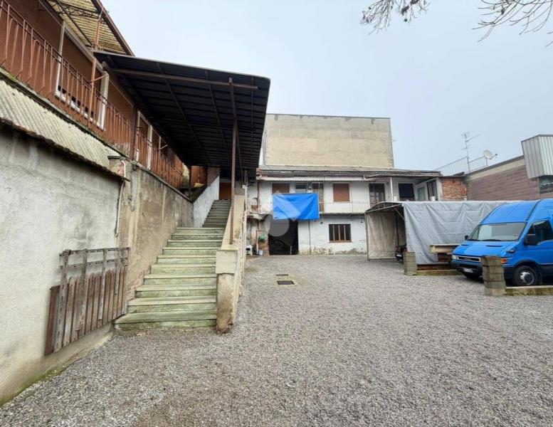 negozio in vendita a Seregno