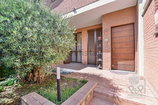 casa indipendente in vendita a Seregno