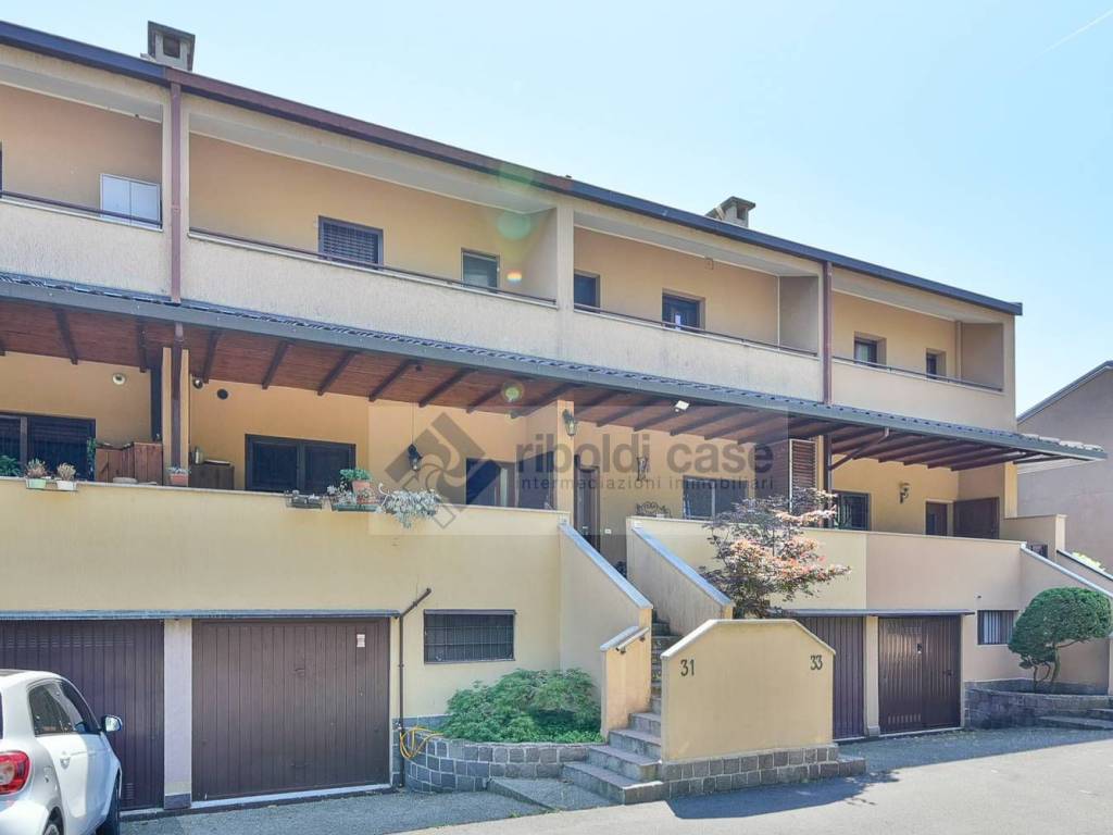 casa indipendente in vendita a Seregno