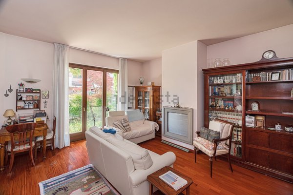 casa indipendente in vendita a Seregno