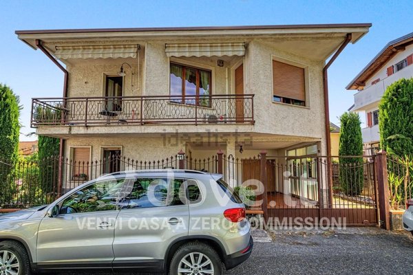 casa indipendente in vendita a Seregno