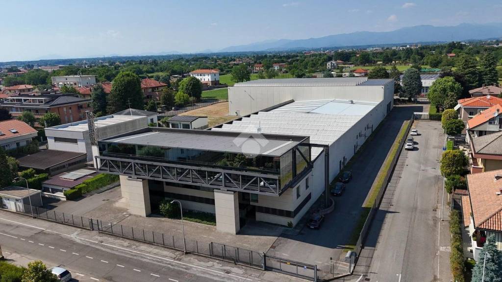 capannone in vendita a Seregno