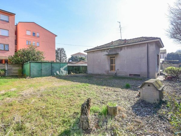 casa indipendente in vendita a Seregno