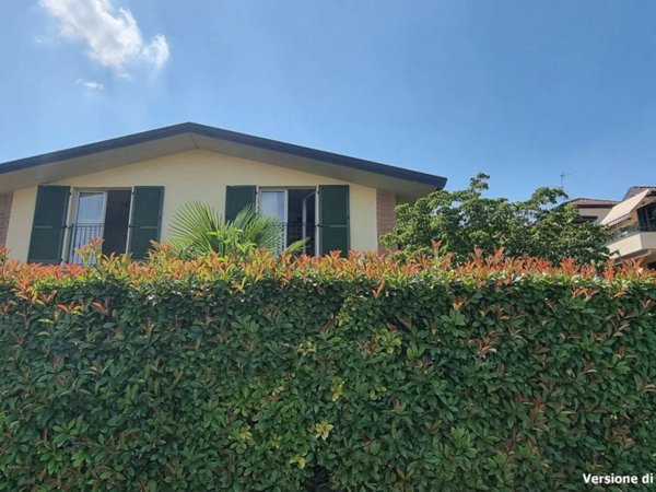 casa indipendente in vendita a Seregno