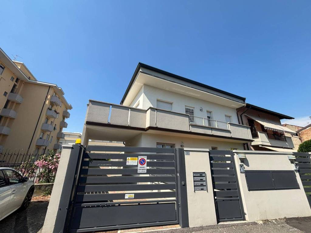 appartamento in vendita a Seregno
