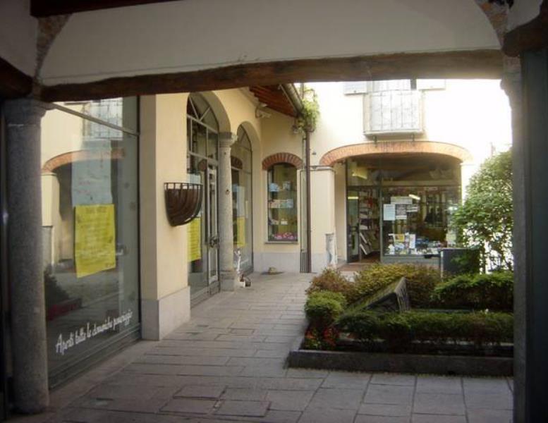 locale commerciale in vendita a Seregno