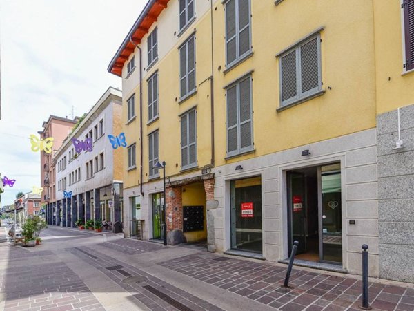 negozio in vendita a Seregno