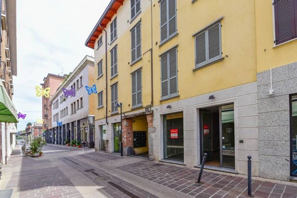 negozio in vendita a Seregno
