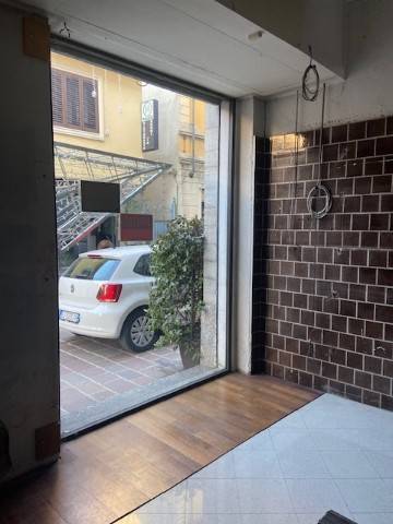 negozio in vendita a Seregno