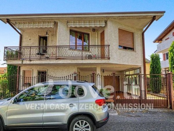casa indipendente in vendita a Seregno