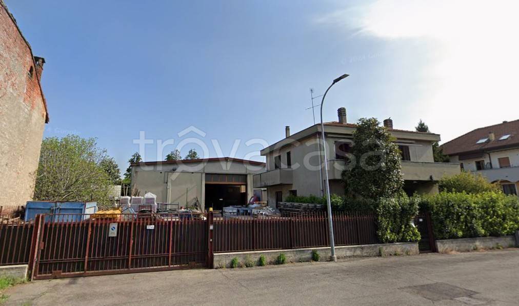 casa indipendente in vendita a Seregno