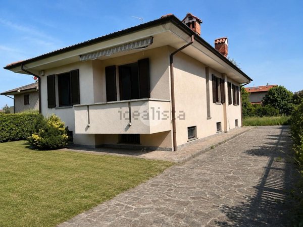 casa indipendente in vendita a Seregno