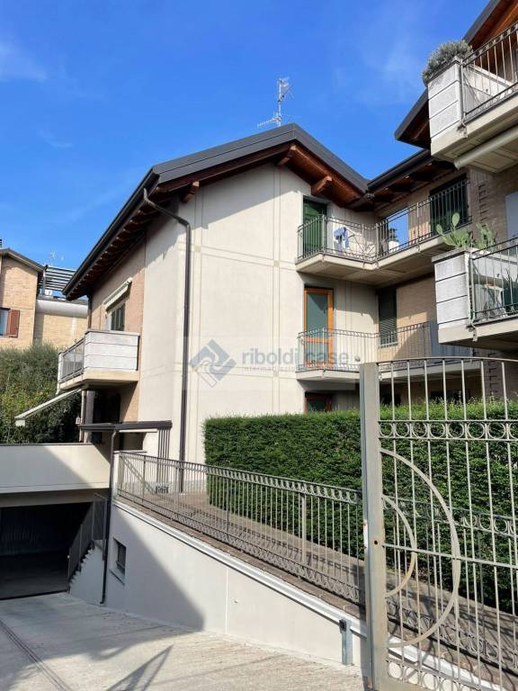 appartamento in vendita a Seregno