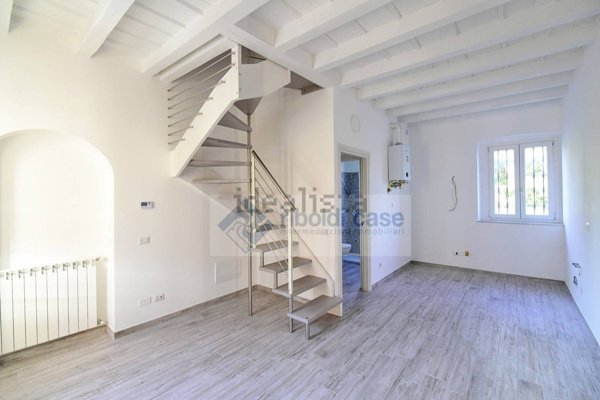 casa indipendente in vendita a Seregno