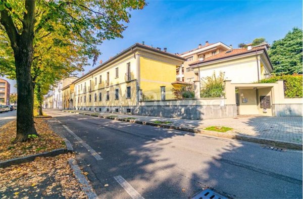 casa indipendente in vendita a Seregno