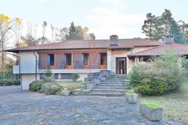 casa indipendente in vendita a Seveso