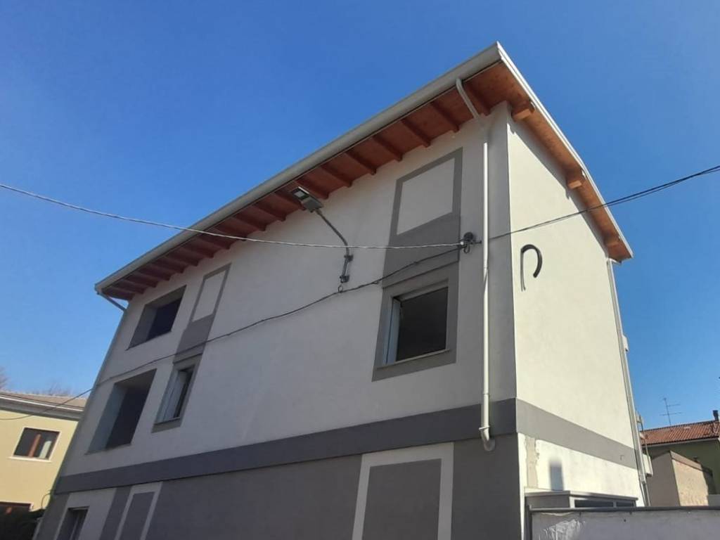 appartamento in vendita a Seveso in zona Baruccana