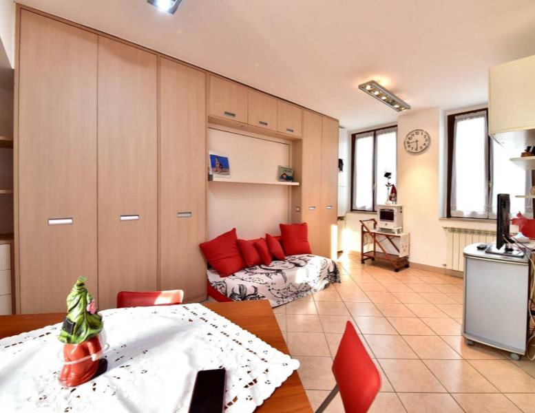 appartamento in vendita a Seveso in zona Baruccana