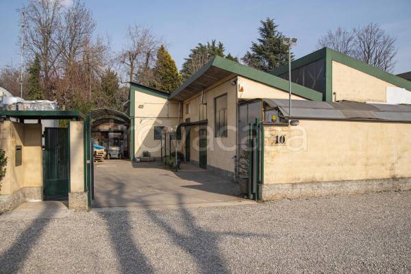 quadrivano in vendita a Seveso