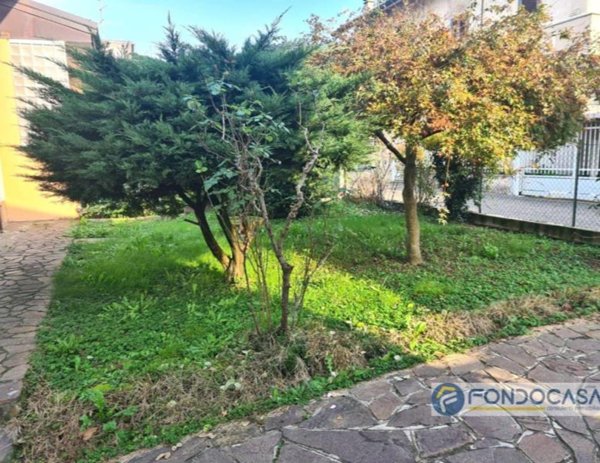casa indipendente in vendita a Seveso