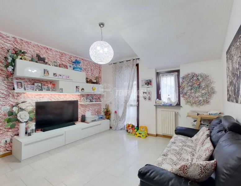 appartamento in vendita a Seveso in zona Baruccana