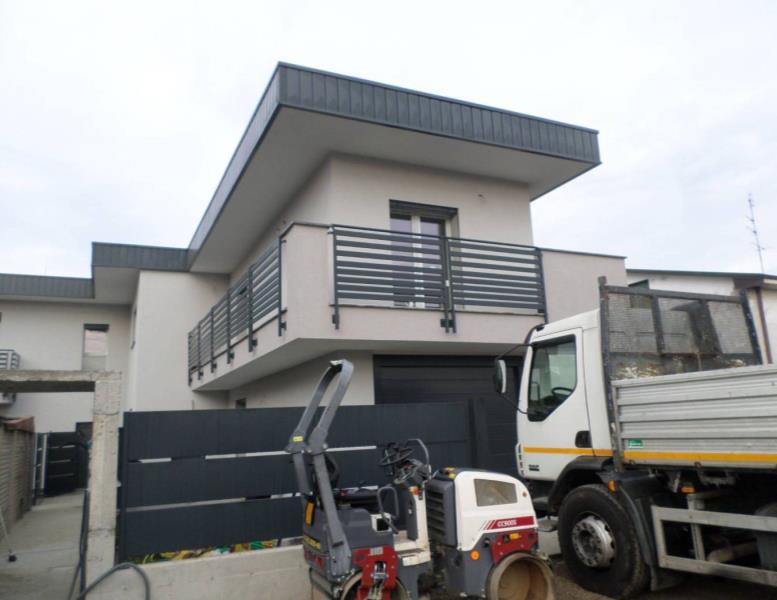 casa indipendente in vendita a Seveso