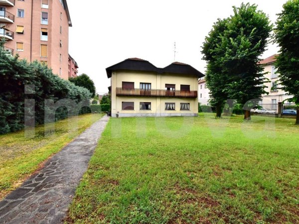 casa indipendente in vendita a Seveso