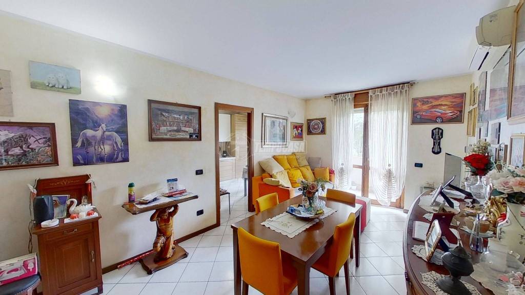 appartamento in vendita a Seveso in zona Baruccana