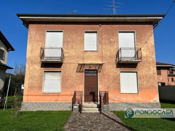 casa indipendente in vendita a Seveso