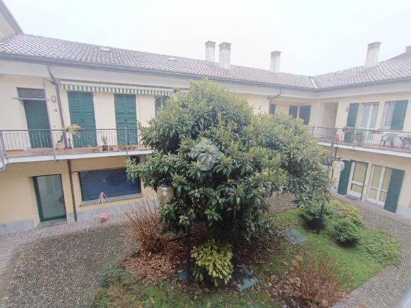 appartamento in vendita a Seveso in zona Baruccana