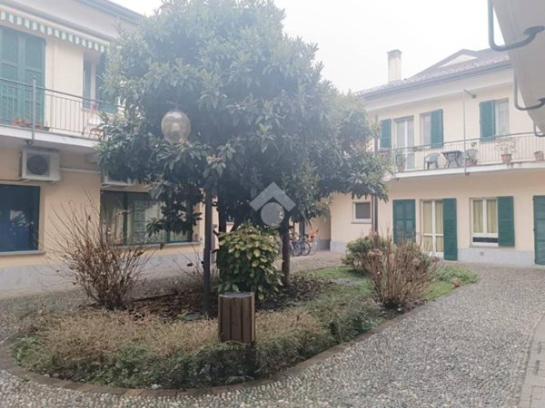 appartamento in vendita a Seveso in zona Baruccana