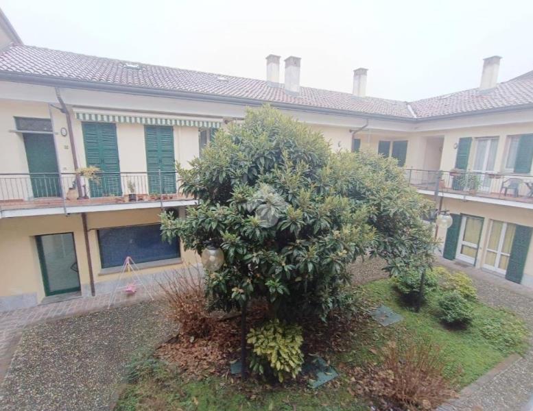 appartamento in vendita a Seveso in zona Baruccana