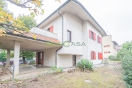 casa indipendente in vendita a Seveso in zona Baruccana