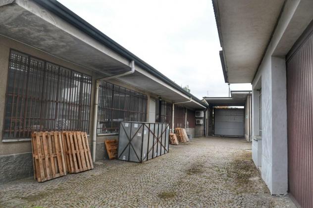 negozio in vendita a Seveso
