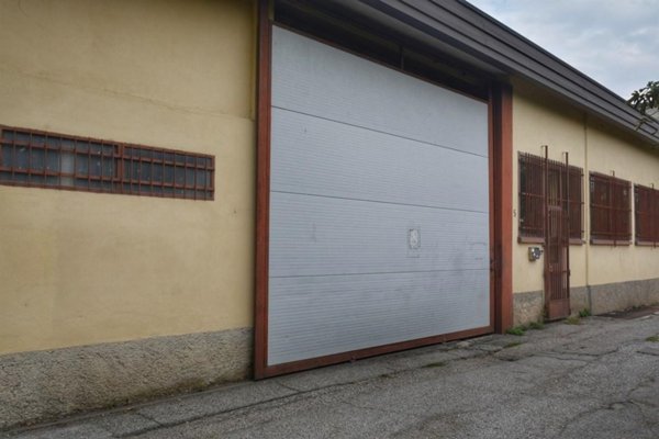 negozio in vendita a Seveso
