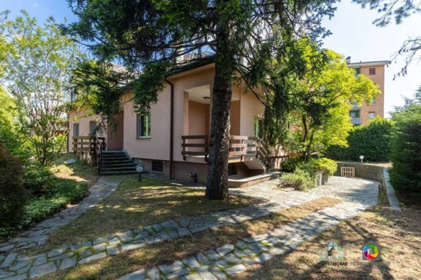 casa indipendente in vendita a Seveso