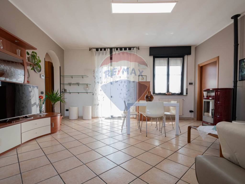 appartamento in vendita a Seveso in zona Baruccana