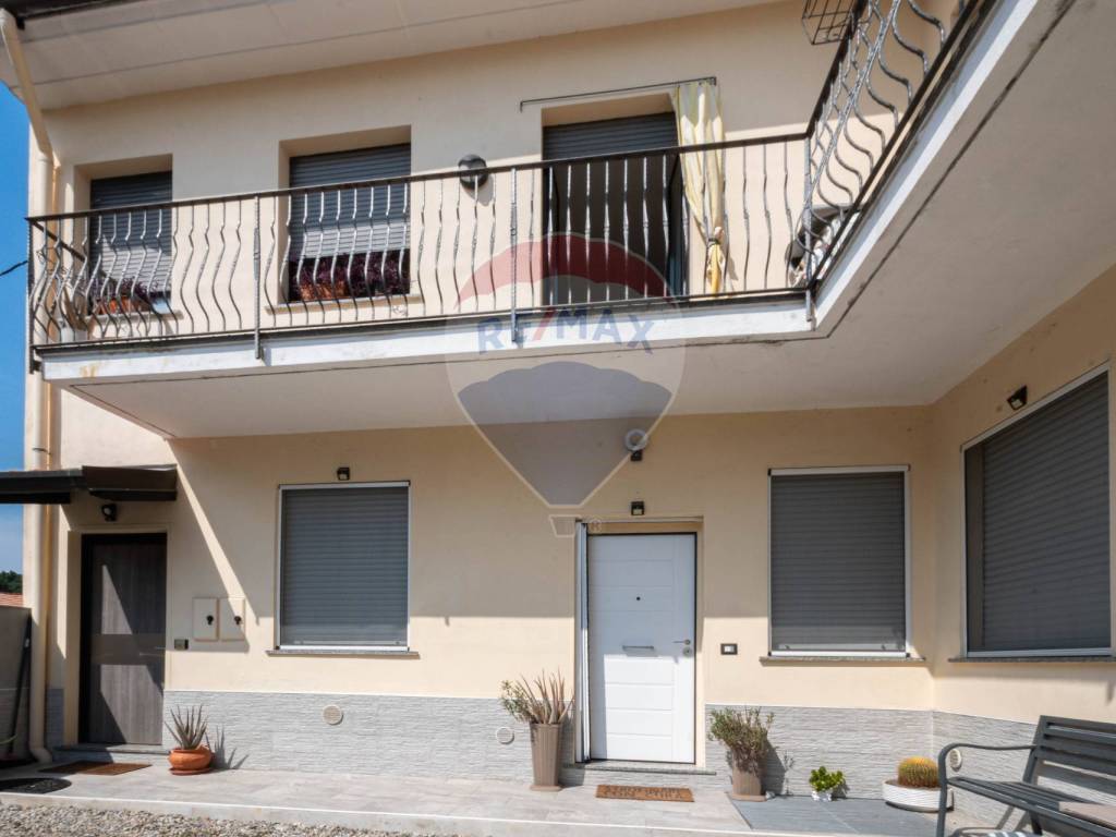 appartamento in vendita a Seveso in zona Baruccana