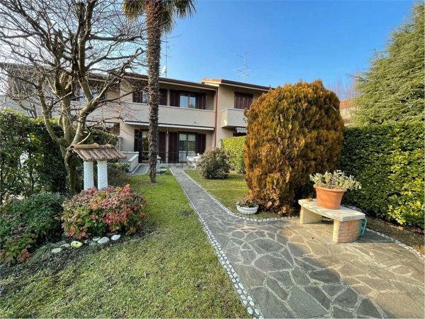 casa indipendente in vendita a Seveso