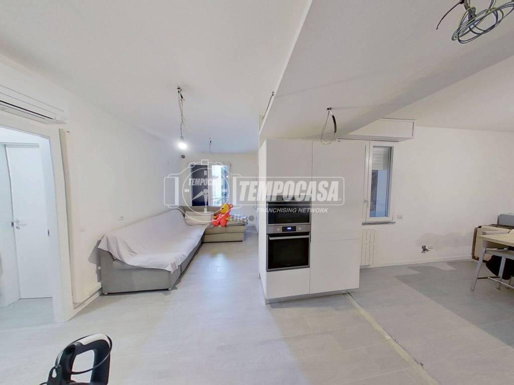 appartamento in vendita a Seveso in zona Baruccana