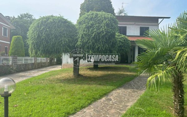 casa indipendente in vendita a Seveso