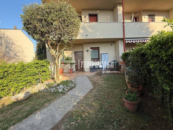 casa indipendente in vendita a Seveso in zona Baruccana