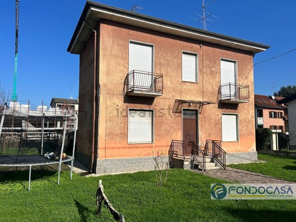 casa indipendente in vendita a Seveso