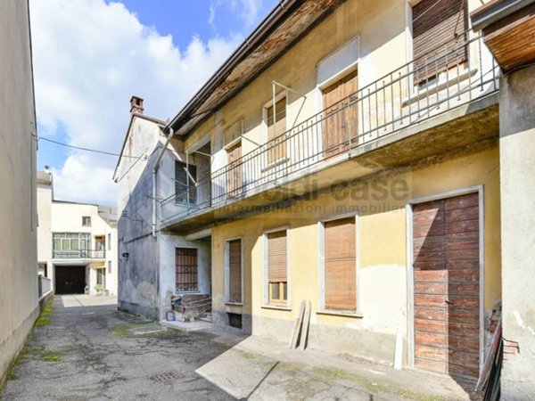 casa indipendente in vendita a Seveso in zona Baruccana
