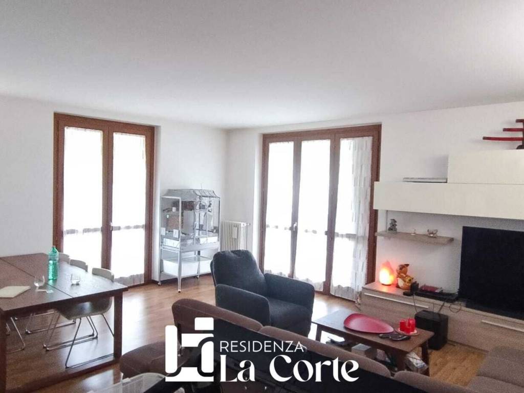 appartamento in vendita a Seveso in zona Baruccana
