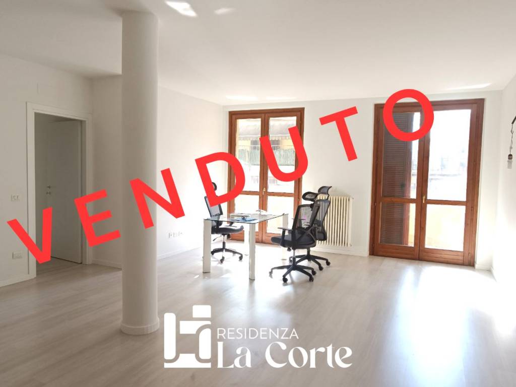 appartamento in vendita a Seveso in zona Baruccana