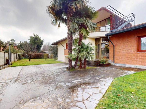casa indipendente in vendita a Seveso